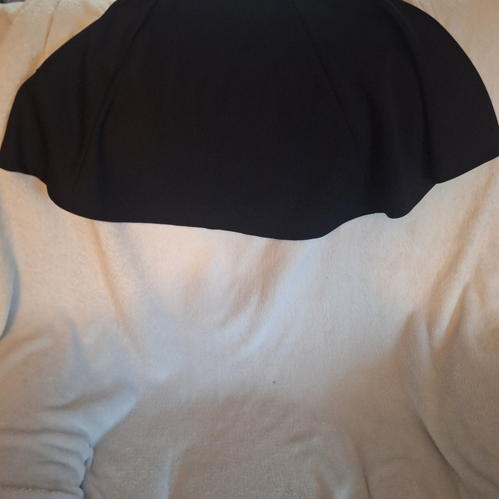 Forever 21 black mini skirt flare at bottom